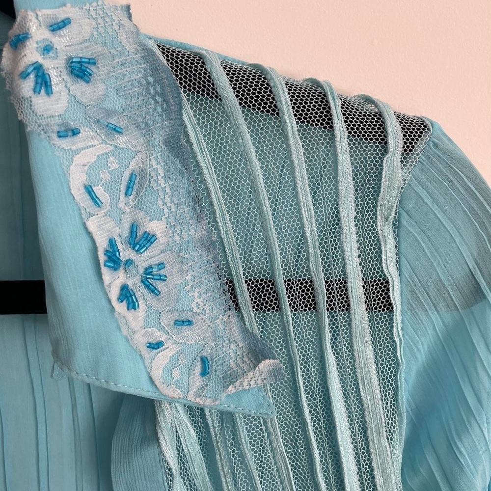 *SOLD - do not purchase* Vintage Y2K turquoise blue coquette plissé top / blouse - Picture 5 of 6
